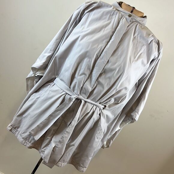 Hyden Yoo New York Batwing TIe Front Nylon Cape Jacket - One Size - Picture 3 of 16